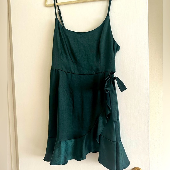 Dark green satin faux wrap dress - Picture 1 of 4